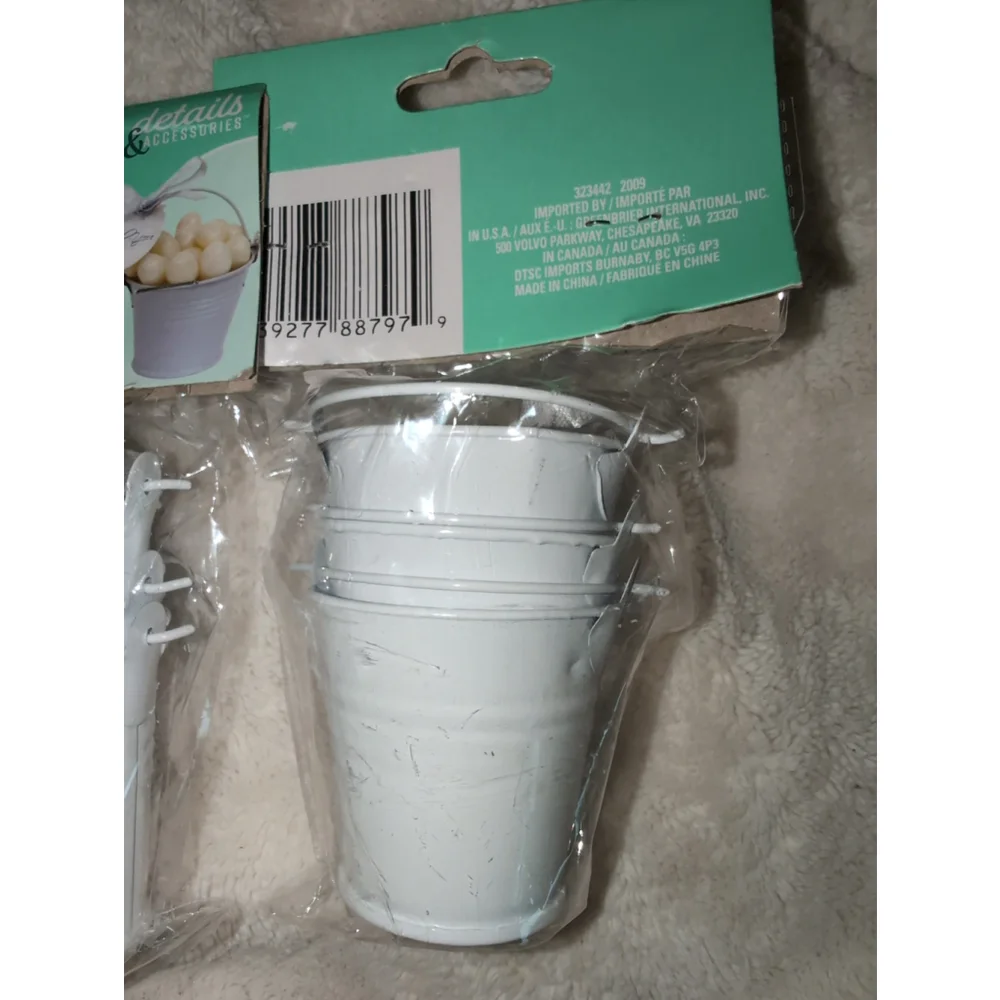 Table Favors Set X 2 New in Bags